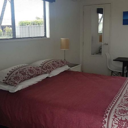 Accommodation In Frimley Hastings Exterior foto
